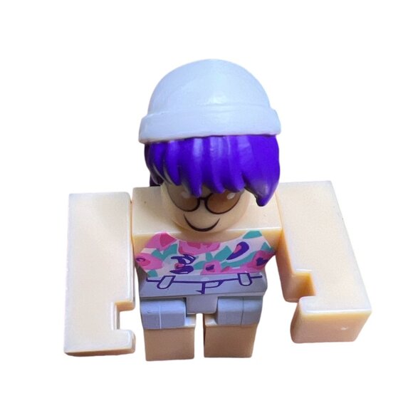 Top Roblox Runway Model Action Figure 2.75 Inches ( No Virtual Code ) - Picture 5 of 5